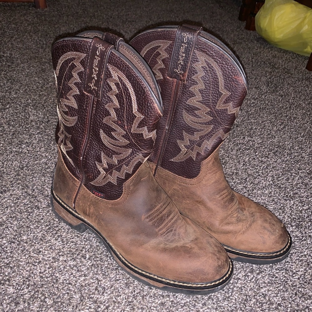 Young men’s Tony Lama Boots